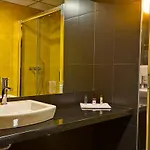 أليف أفينيداس 4*