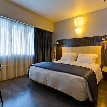 Alif Avenidas Otel