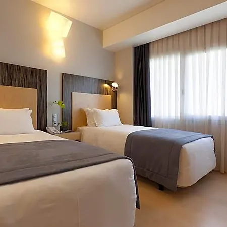 Hotel Alif Avenidas 4*