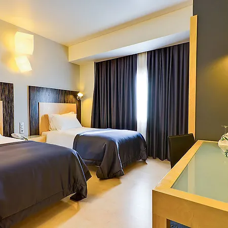 Hotel Alif Avenidas 4*