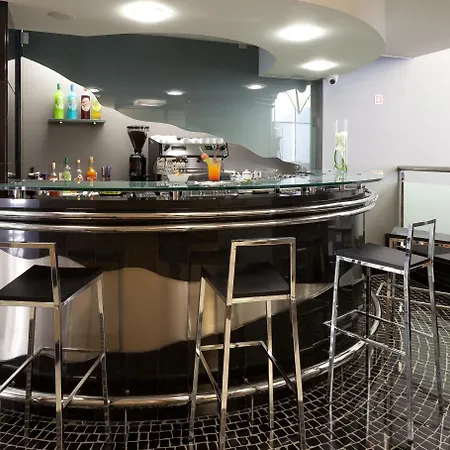 Alif Avenidas Hotell