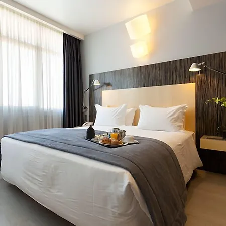 Alif Avenidas Hotell